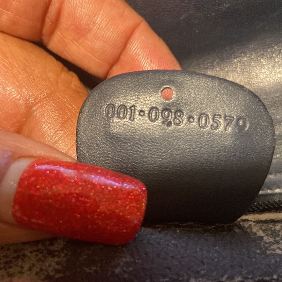 This vintage Gucci smoke free environment still has some good qualities about it - Picture 3 of 7